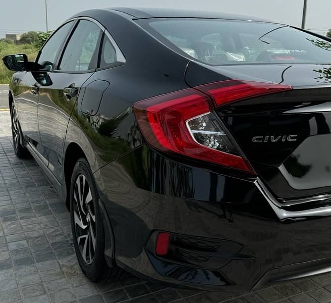 Honda Civic Oriel 2017 4