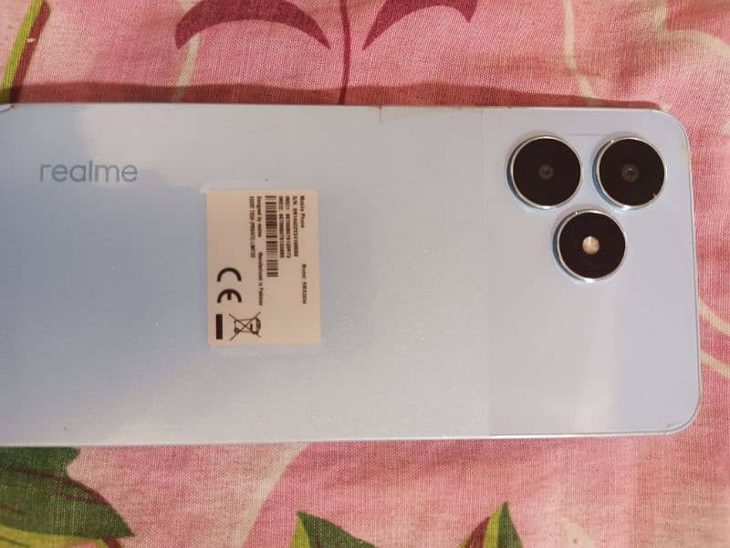 my mobile realme note 50 new mobile 20 days use i am sell need money 3