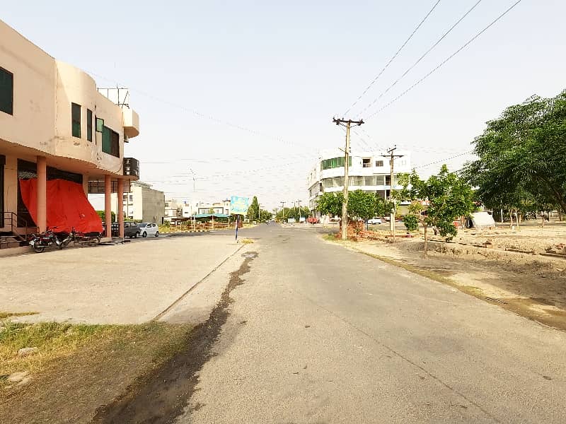 6.50 Marla Commercial Plot Is Available For Sale In Valencia Town Block P1 Lahore 15