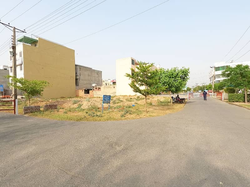 6.50 Marla Commercial Plot Is Available For Sale In Valencia Town Block P1 Lahore 21