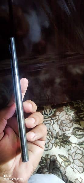 Galaxy Note 9 dual sim approved glass minor crack 1 minor dot 5