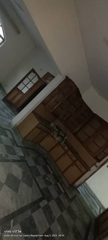 EXCESS LAND PAYED
VERY HOT LOCATION PRICE LIKE HOUSE OLD BUT GOLD VERY COSTLY WOODWORK LOWER PORTION IS OLD UPPER PORTION IS IN VERY GOOD CONDITION BIG TV LOAN SOLID WOODWORK IN OUR GROSEY AREA 3