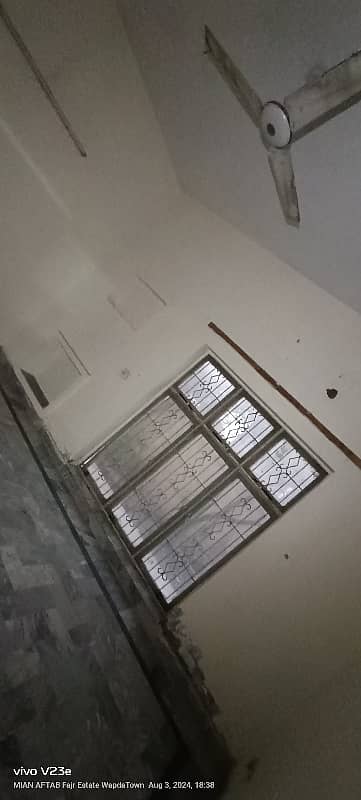 EXCESS LAND PAYED
VERY HOT LOCATION PRICE LIKE HOUSE OLD BUT GOLD VERY COSTLY WOODWORK LOWER PORTION IS OLD UPPER PORTION IS IN VERY GOOD CONDITION BIG TV LOAN SOLID WOODWORK IN OUR GROSEY AREA 15