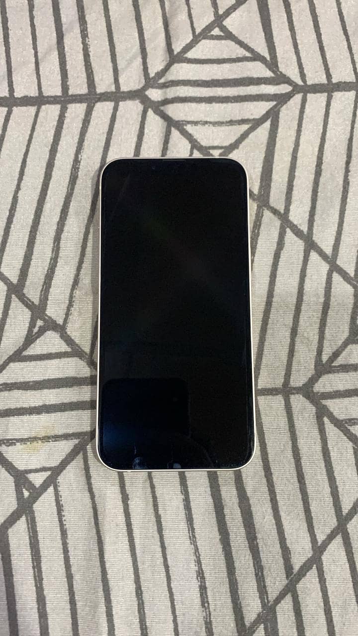 IPhone 14 256GB Factory Unlock LLA Model 4