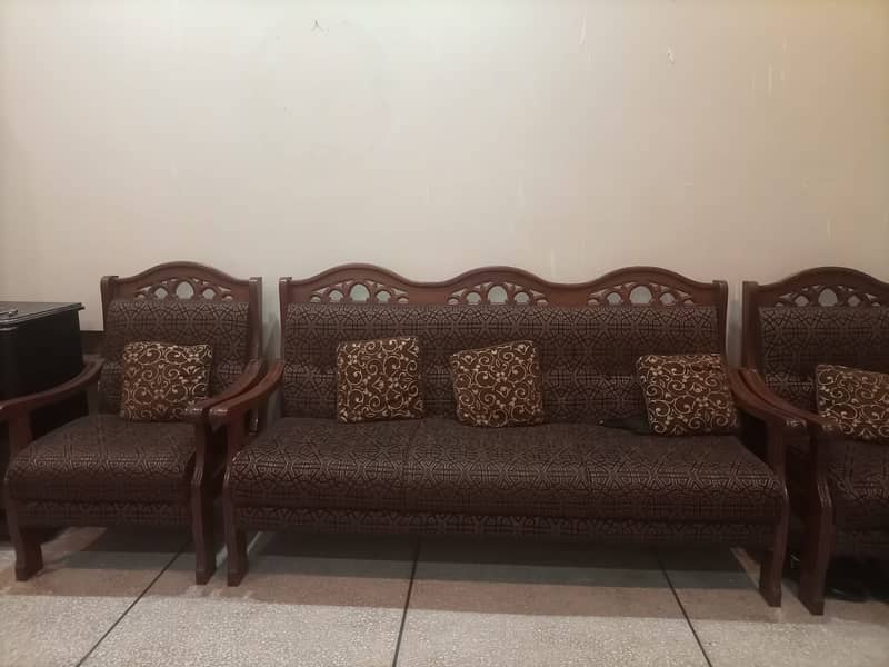 5 seater Sofa 0