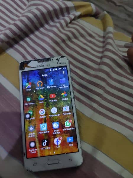 sab ok ha Samsung Galaxy grand prime ha 2\16 gb ha jis bhai ko cahia 4