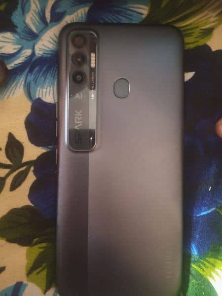 Tecno spark 7 pro 4 GB Ram 64 memory 6