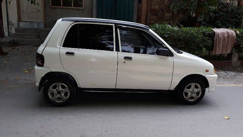 Daihatsu Cuore 2006 6