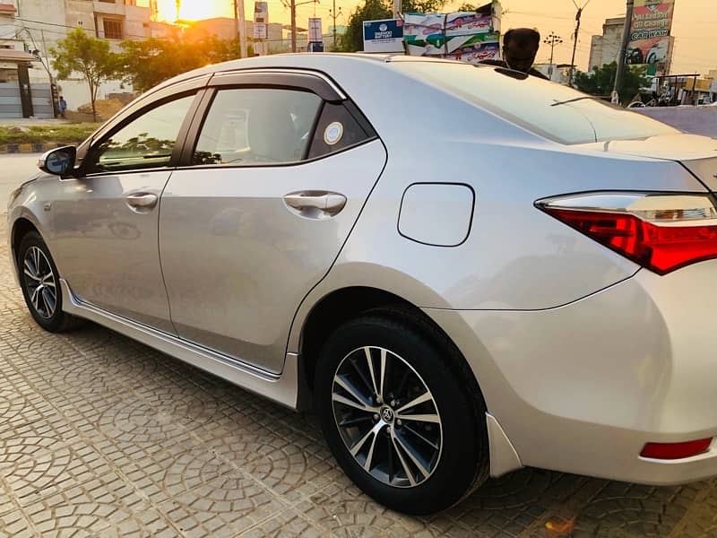 Toyota Corolla Altis 2018 6