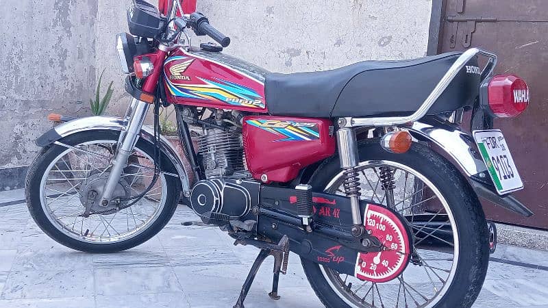 Honda 125.2018. totil janin ha saf gari ha. . 03007254630 3