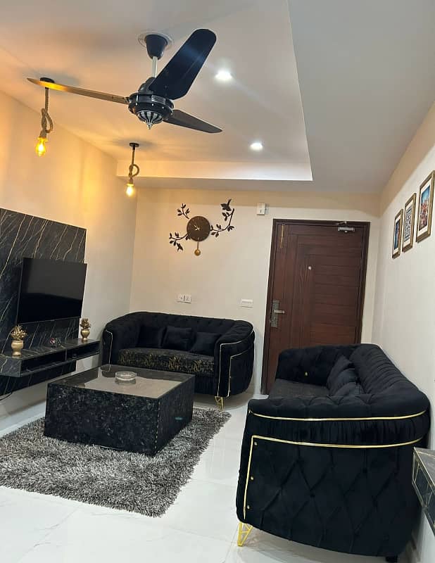 1 Bedroom VIP Full furnish flat per day available in Bahria town Lahore 10