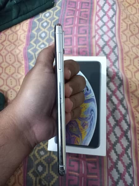 Iphone XS Max PTA Approved 64Gb 3