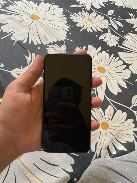 iPhone 11 pro max 256gb factory unlock 4