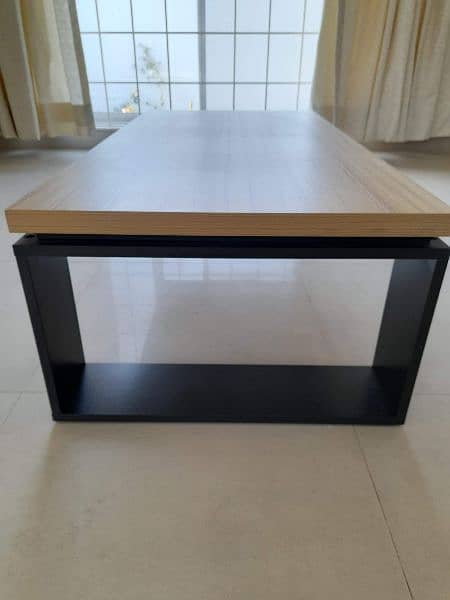 Drawing room centre table. 1