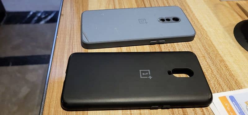 OnePlus 6T ( 8/128) Snapdragon 845 Mint condition 5