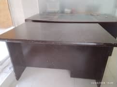 office table in good condition