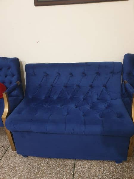 2 seater sofa with 2 chair in velvet 3