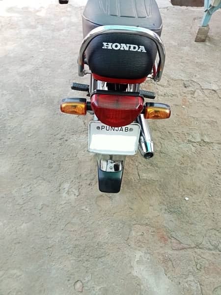 Honda CD 70 [2022] 4