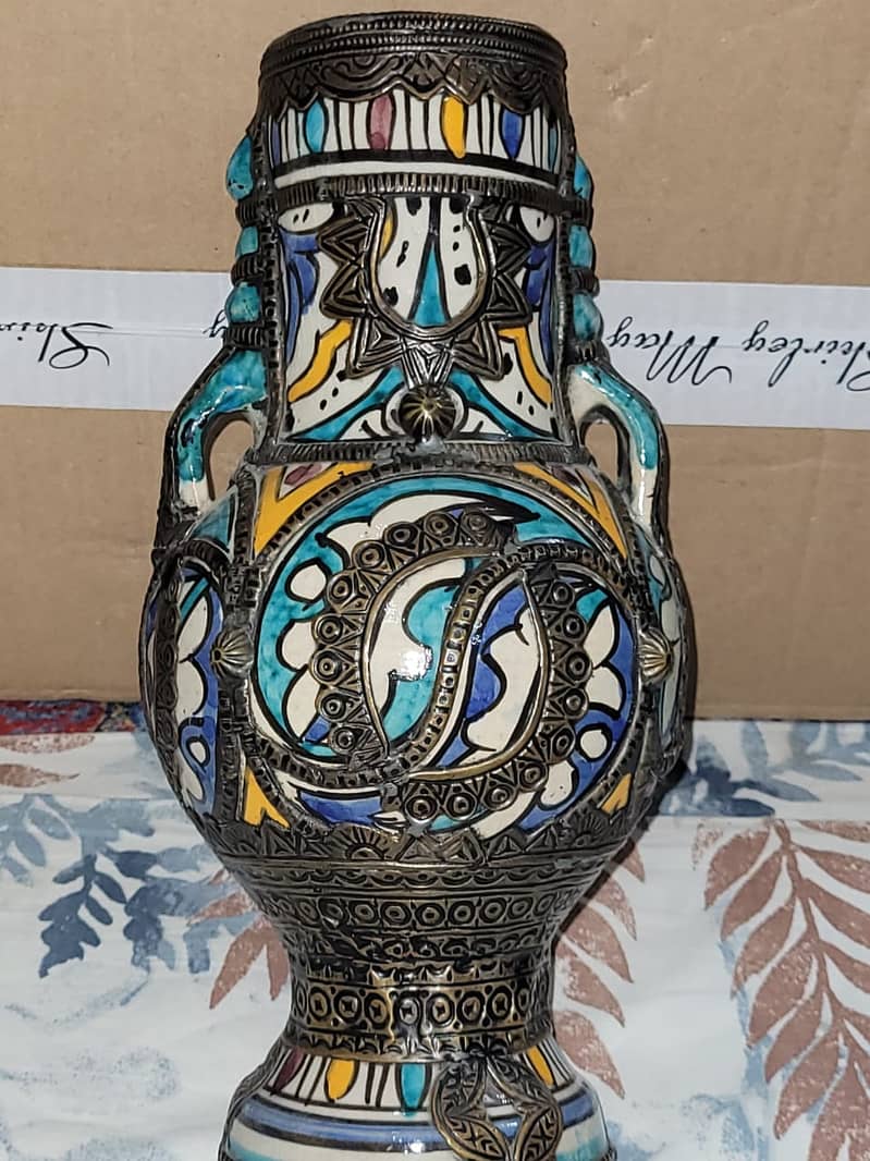 ANTQ WORLD PRESENT UNIQUE COLECTON OF CHINA JAPAN VASES A ONE CONDATN 3