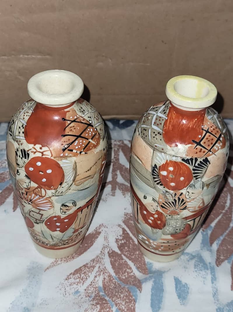 ANTQ WORLD PRESENT UNIQUE COLECTON OF CHINA JAPAN VASES A ONE CONDATN 8