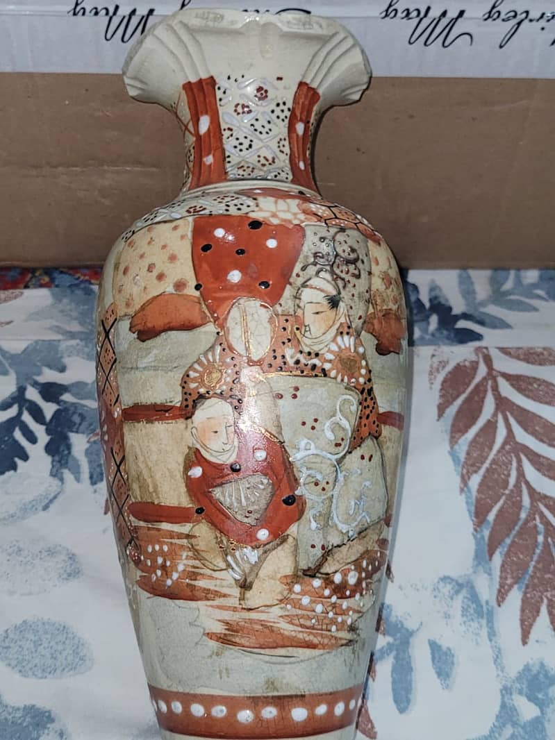 ANTQ WORLD PRESENT UNIQUE COLECTON OF CHINA JAPAN VASES A ONE CONDATN 11