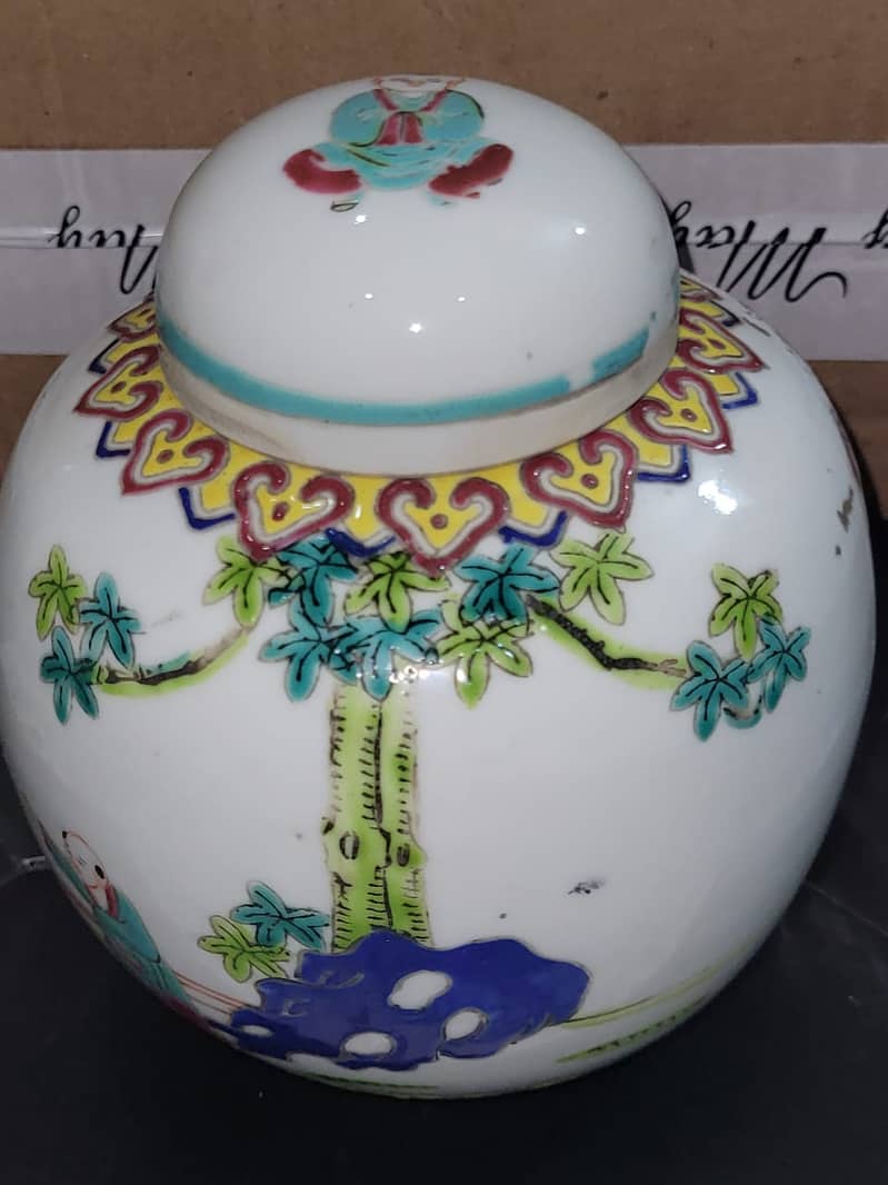 ANTQ WORLD PRESENT UNIQUE COLECTON OF CHINA JAPAN VASES A ONE CONDATN 12