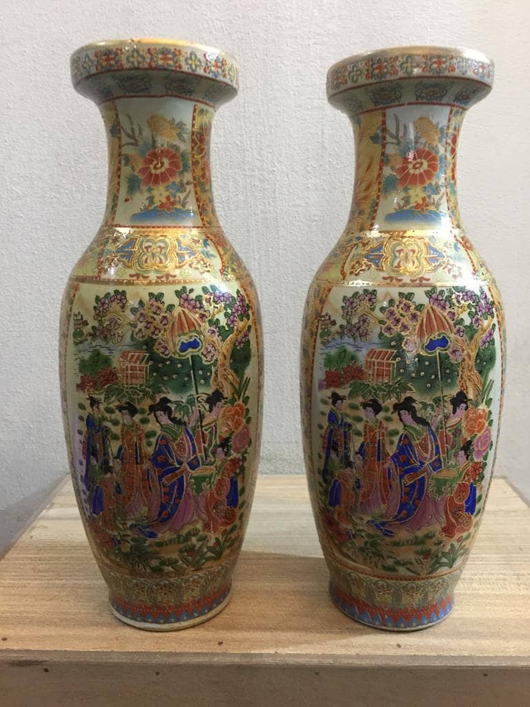 ANTQ WORLD PRESENT UNIQUE COLECTON OF CHINA JAPAN VASES A ONE CONDATN 14