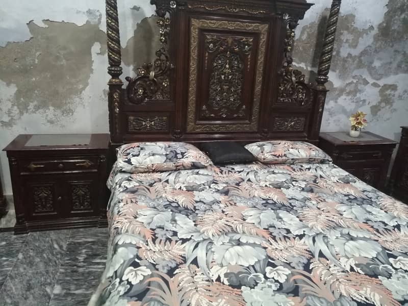 Bed for Urgent Sale and in a very good Condition 1