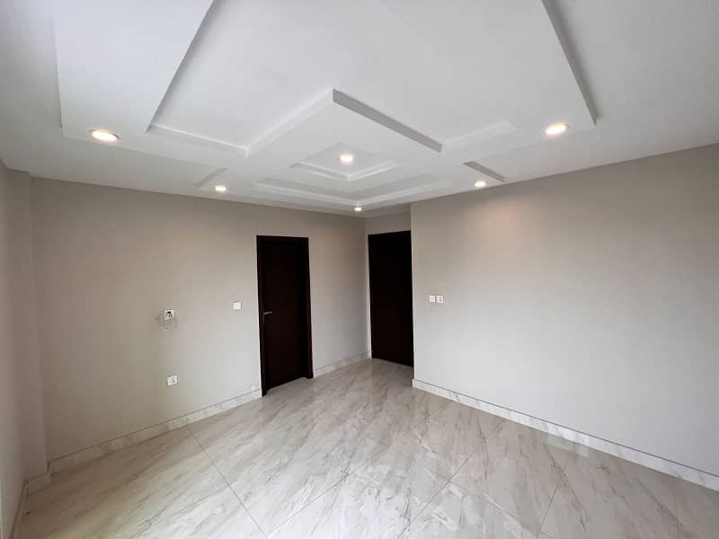 1 BEDROOM APARTMENT FOR RENT IN SECTOR E BAHRIA TOWN LAHORE 8