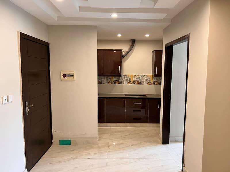 1 BEDROOM APARTMENT FOR RENT IN SECTOR E BAHRIA TOWN LAHORE 6