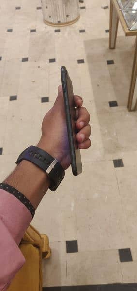 iPhone 7plus 128gb urgent sale(non pta) 3