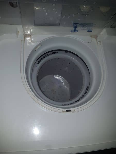 Washing Machine & Dryer 4