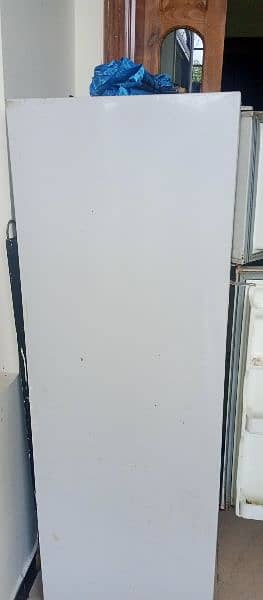 Dawlance fridge for sale urgent 2