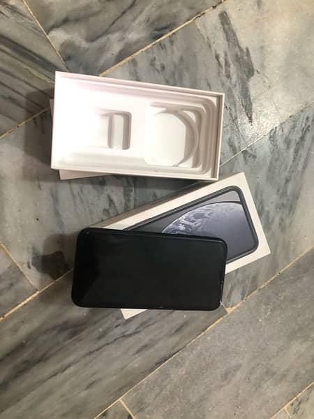 iphone xr pta approved 128GB with box 0