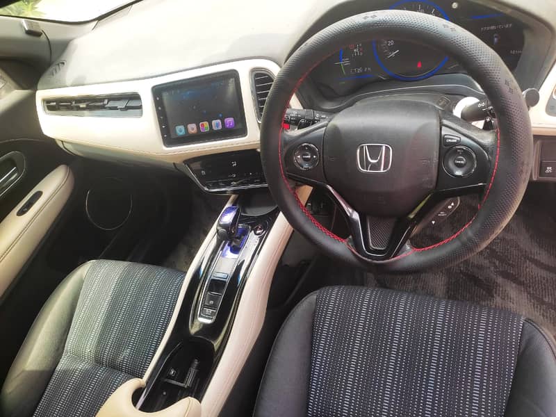 Urgent sale!!! Honda Vezel 2016 Z Package Register 2018 1st Owner 7