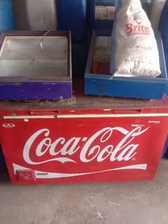 Aslam o alikum bahi coca cola full saz k d Fareeaz ha 03035796405