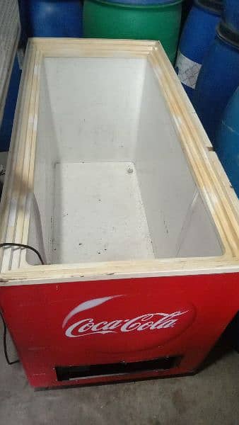 Aslam o alikum bahi coca cola full saz k d Fareeaz ha 03035796405 1