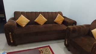 Excellent condition 6 seater sofa set only 2 month used