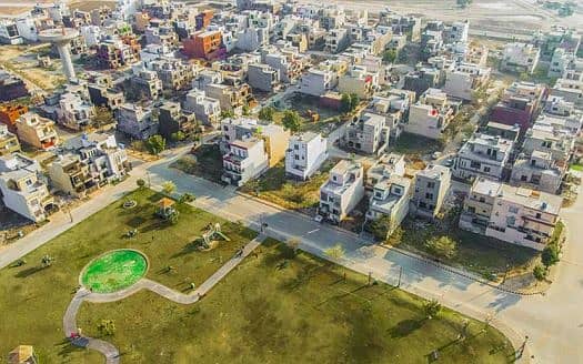 10 Marla Full Paid Plot Including All Development Charges Iin Block M7D Lake City Lahore 3