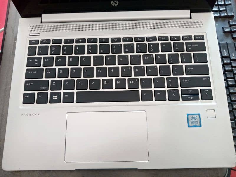 Laptop Hp i5-8th TechScreen 3