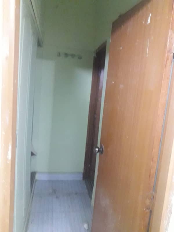 pent house have 3 bed dd for sale in johar 11