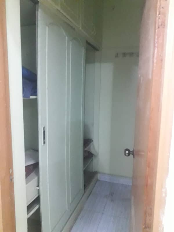 pent house have 3 bed dd for sale in johar 12