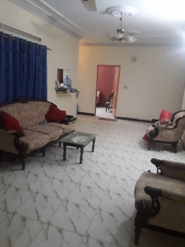 pent house have 3 bed dd for sale in johar 14