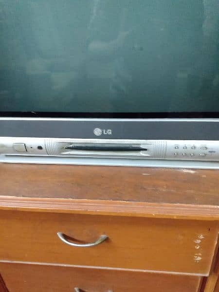 LG company tv for sale running condition 2