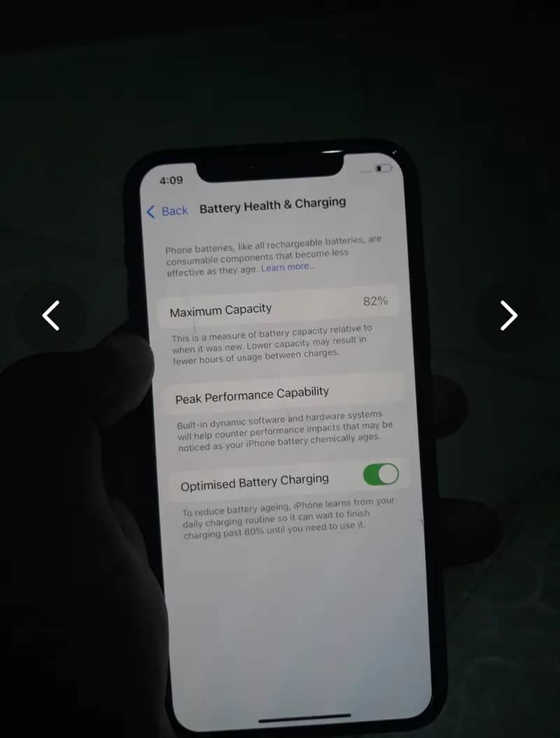 iPhone 11 Pro back damage (Jv) 4