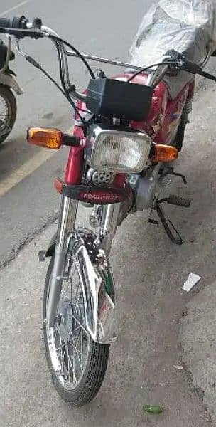 New bike hai 24 Model 3700 chali hai urgent sale 1