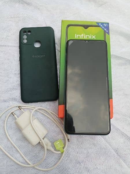 infinix hot 10 play. 4GB /64GB 2