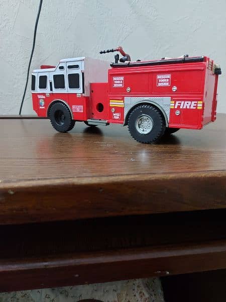 kids fire truck 1