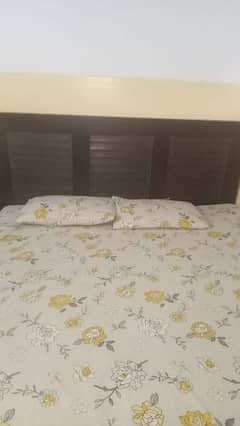 Full size bed for sale urgent