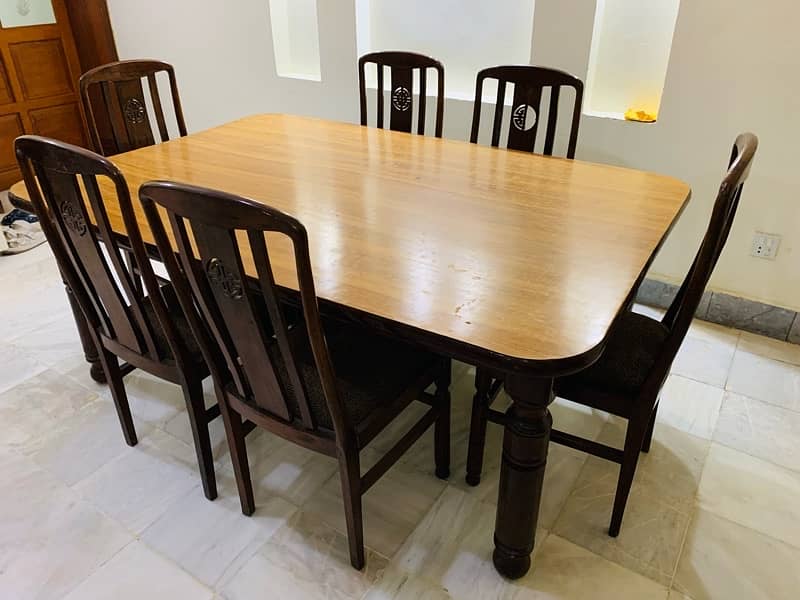 Dining Table 6 seater 7